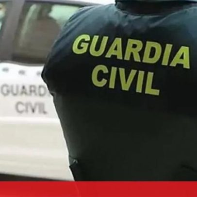 Criança morre após ficar horas no carro, pai distraído por chamada