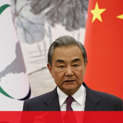 Chefe da diplomacia chinesa encontra-se com homólogo iraniano em Pequim