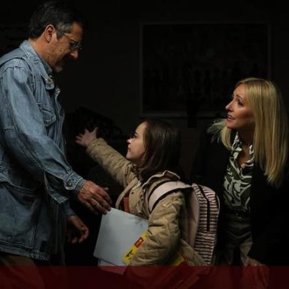 Helena propõe aliança com Alex em Páginas da Vida