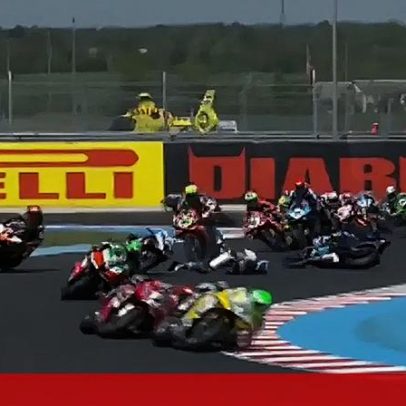 Queda de Miguel Oliveira interrompe Superpole das superbikes