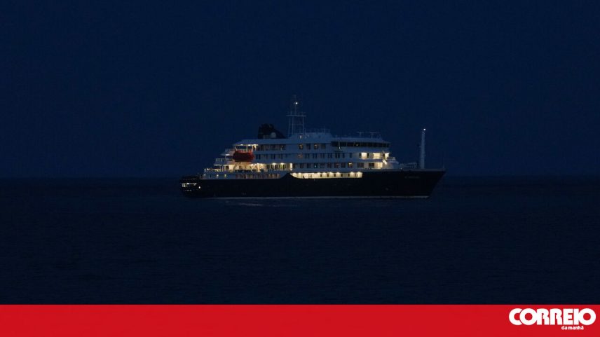Governo espanhol insiste na desembarque de passageiros de navio com hantavírus