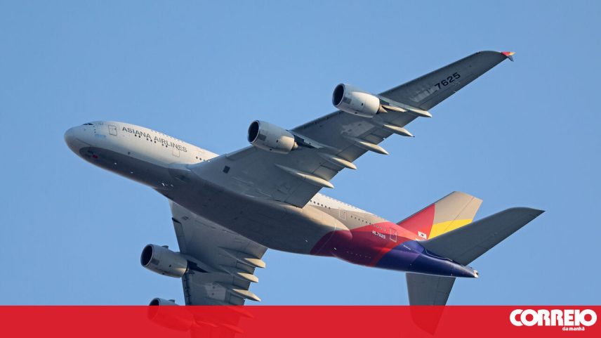 Companhias aéreas sul-coreanas suspendem mais de 900 voos devido à subida do crude