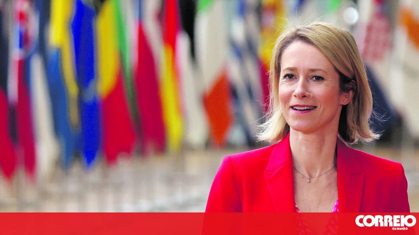UE recusa mediação de Schroeder nas negociações com a Rússia