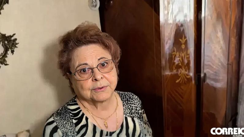 Moradora, de 94 anos, estava a dormir, em casa, quando tudo aconteceu.