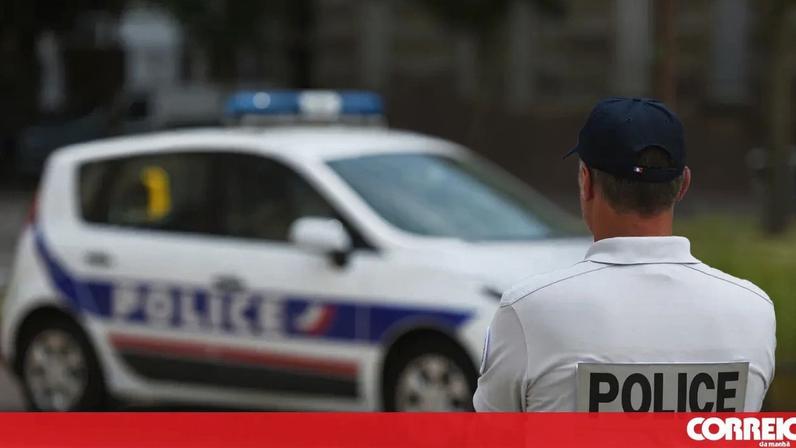 Três mortos e vários feridos após condutor colidir com multidão na Califórnia