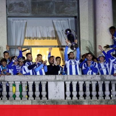 Festa do campeão pintou de azul a noite da Invicta