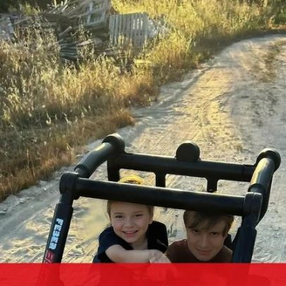 Crianças em Alcácer do Sal são vendadas pelos pais para procurar brinquedo