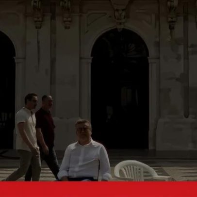 Carlos Moedas recebe Bad Bunny em Lisboa com cadeiras brancas