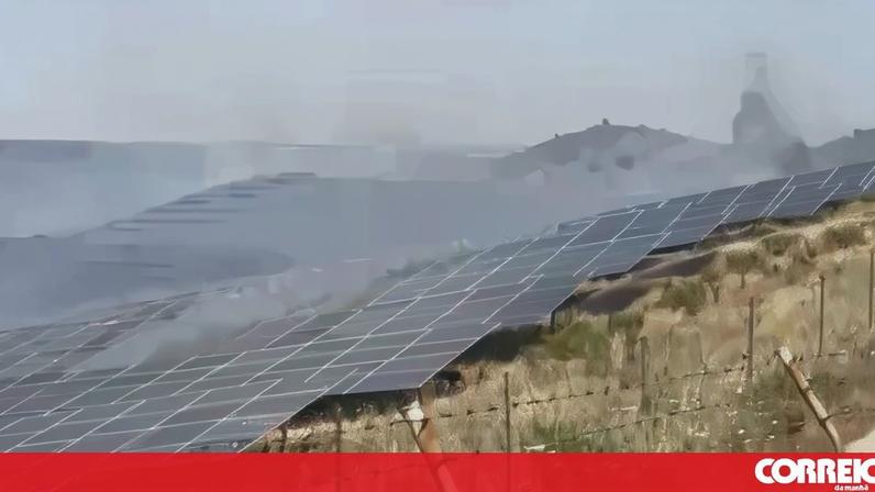 Incêndio junto a central solar em Alcoutim mobiliza três meios aéreos