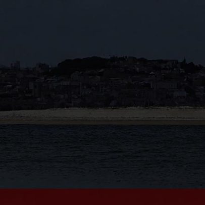Homem morre na praia da Ponta dos Corvos, Seixal; corpo retirado da água