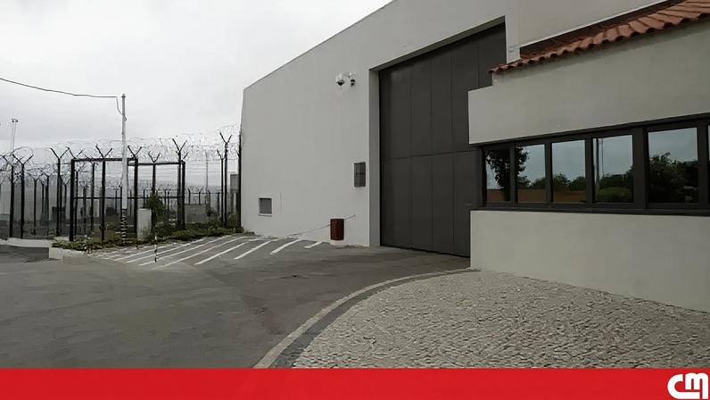 Recluso em greve de fome na prisão de Monsanto acusa abuso de poder da direção