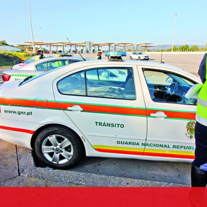 Ladrão de carro planeia crime devido à falta de gasolina