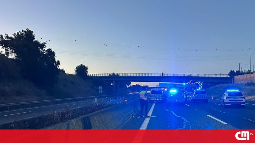 Colisão entre carro e mota causa morte na A9 em Sintra