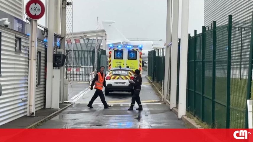 Passageiros franceses do MV Hondius chegam a Paris