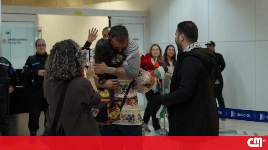 Ativista brasileiro chega a São Paulo após detenção em Israel por flotilha
