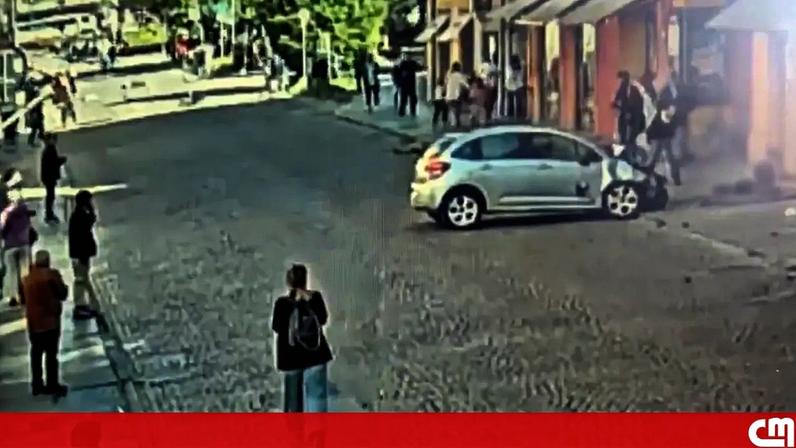 Homem atinge dez pessoas com carro e tenta fugir na Itália