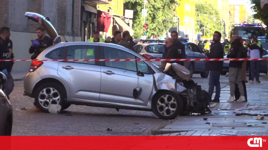 Imagens mostram aparato após atropelamento que provocou oito feridos em Itália