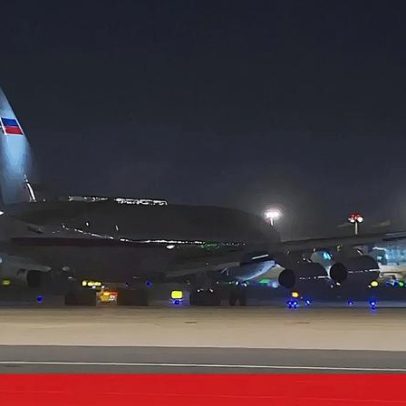 Putin deixa Pequim após encontro com Xi Jinping com cooperação russo-chinesa