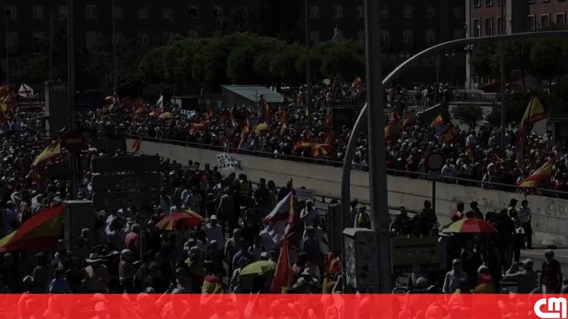 Milhares protestam em Madrid contra Pedro Sánchez e casos de corrupção