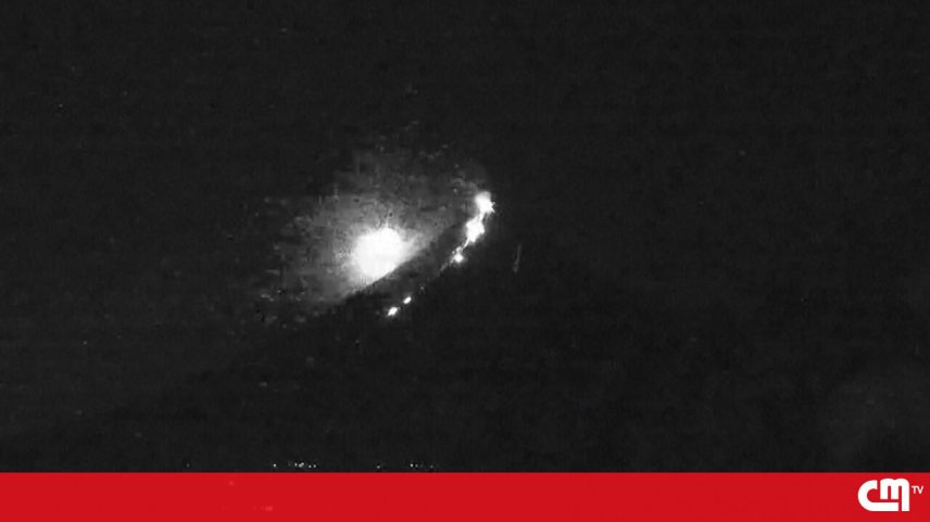 Meteoro atravessa o céu nas Filipinas e ilumina o horizonte