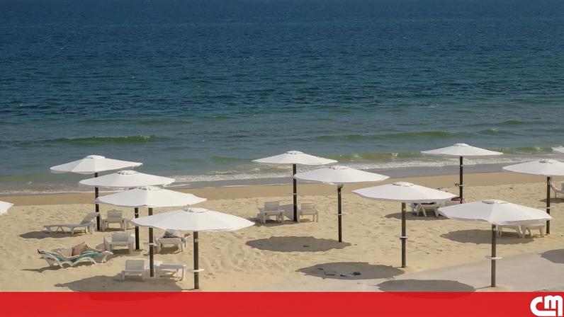 Concessionários pedem esclarecimentos sobre chapéus-de-sol na praia
