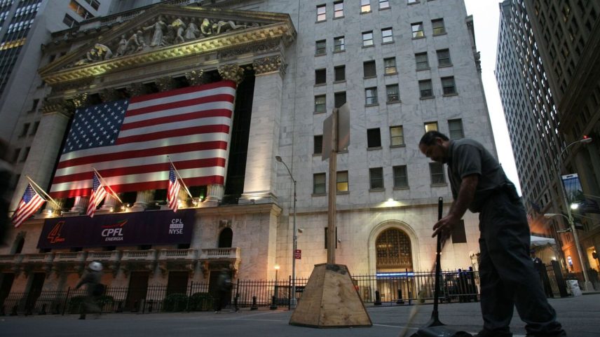 Wall Street encerra em alta, a renovar recordes do Nasdaq e S&P 500