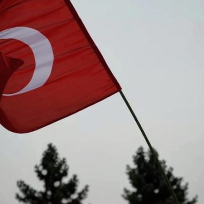Presidente turco ordena encerramento de universidade em Istambul