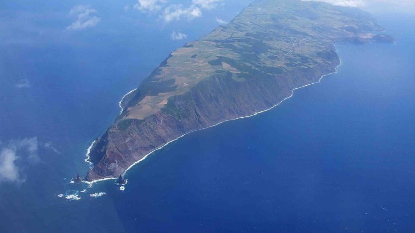 Sismo provoca derrocada na ilha de São Jorge, Açores