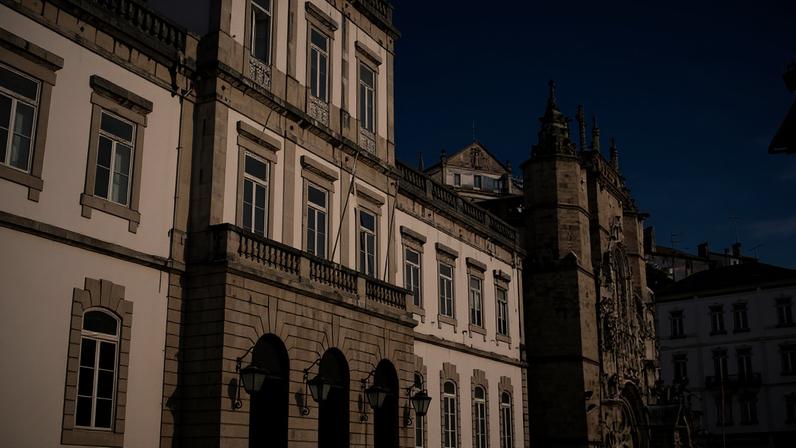 Consultor de comunicação julgado por falsificação em concurso da Câmara de Coimbra