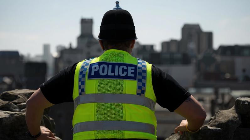 Polícia descarta crime em incêndio num supermercado judaico em Londres