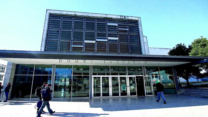 Homem detido em Almada por ameaças e injúrias a companheira