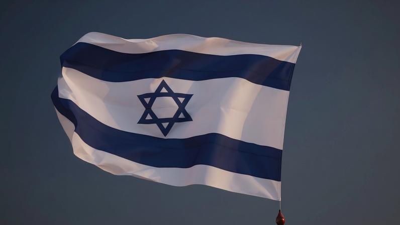 15 mortos em bombardeamentos israelitas no Líbano