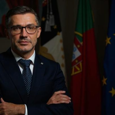 Líder do parlamento açoriano afirma que fixar jovens é o desígnio da autonomia
