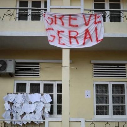 Cem advogados apoiam greve geral e contestam pacote laboral
