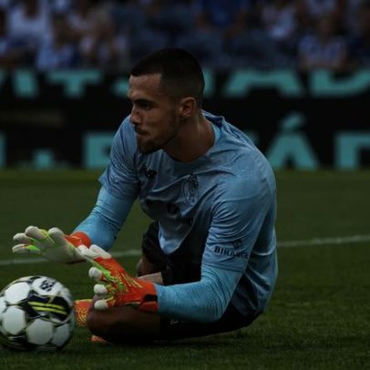 FC Porto planeia futuro sem Diogo Costa