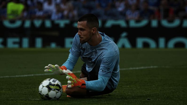 FC Porto planeia futuro sem Diogo Costa
