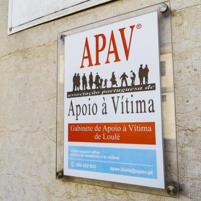 APAV apoiou 4.804 pais e mães vítimas de violência pelos filhos em cinco anos