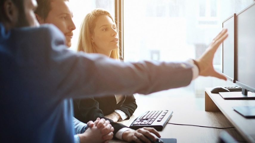 Especialistas dizem que empresas devem fortalecer lideranças e saúde mental