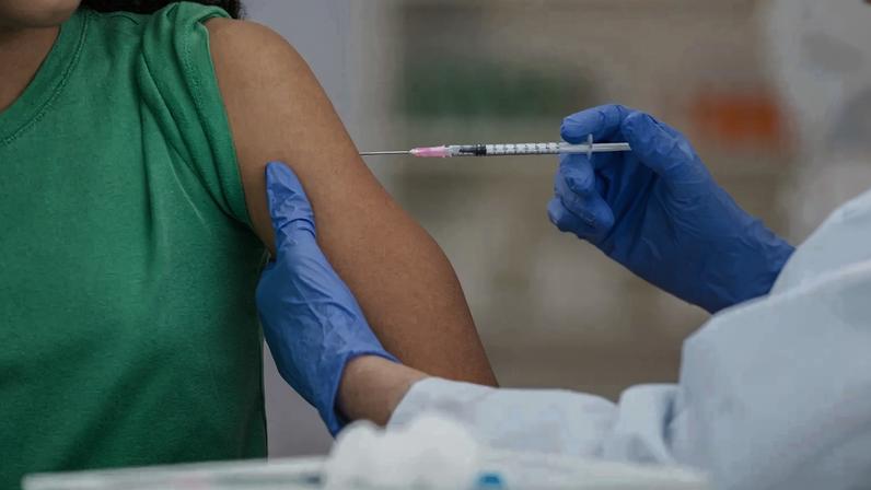 Campanha de vacinação contra a gripe e a Covid-19