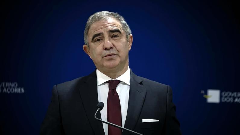 Bolieiro diz que passageiros devem pagar apenas o subsídio de mobilidade