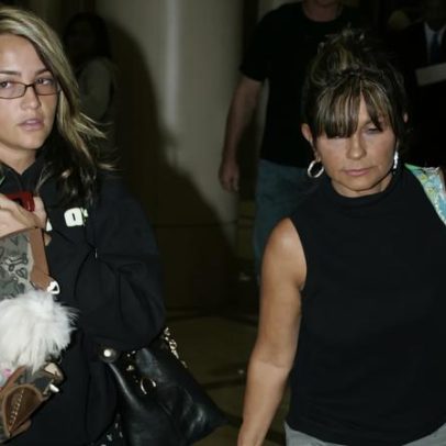 Britney Spears acusa a mãe de envolvimento na morte de uma criança