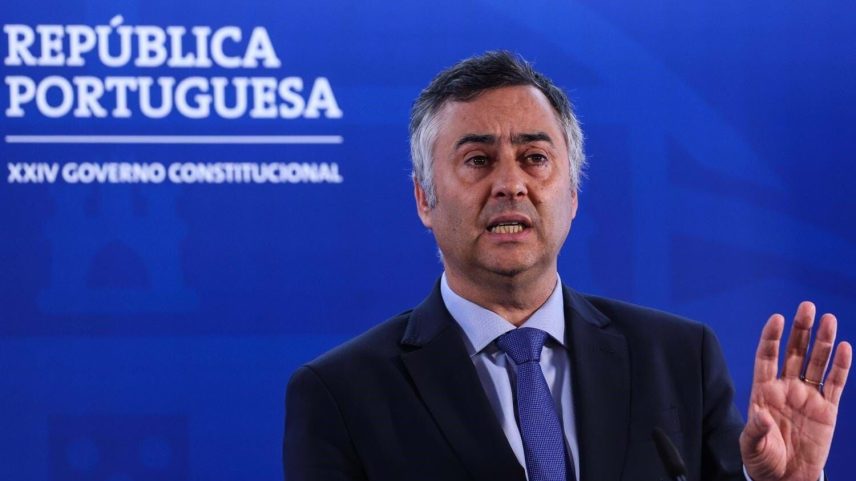 PS solicita audição urgente do ministro da Educação sobre reorganização