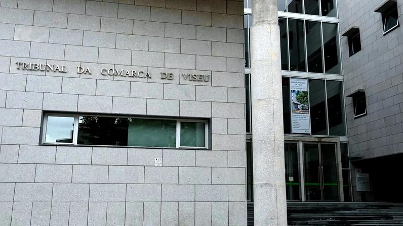 Pedófilo suspeito de abusos contra enteada nega crimes, pede desculpas