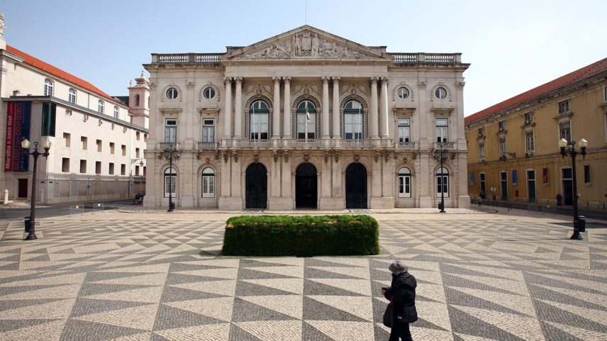 Câmara de Lisboa abre consulta pública para rever regulamento do direito à habitação