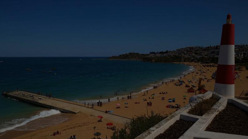 Praias de Albufeira interditadas por descarga de águas residuais