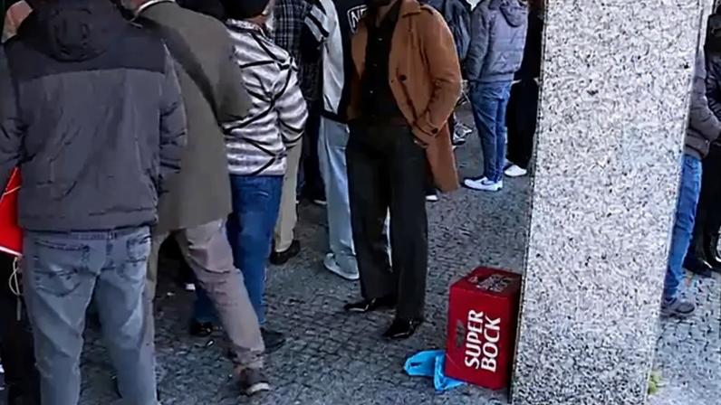 Dupla detida por facilitar falsas legalizações a 800 imigrantes