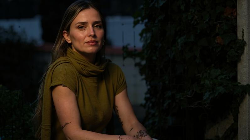 Madalena Abecasis enfrenta susto após derrocada à porta de casa