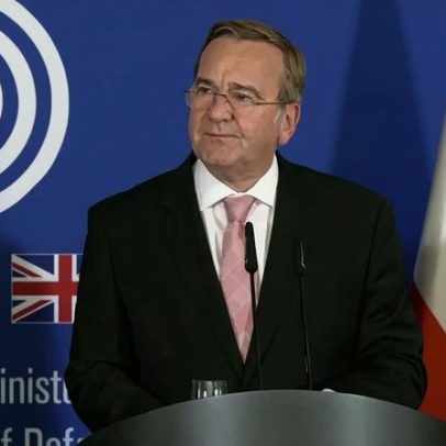 Ministro alemão vê retirada parcial de soldados dos EUA como alerta para Europa