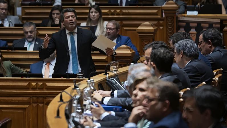 Chega apresenta quinta-feira projeto de revisão constitucional
