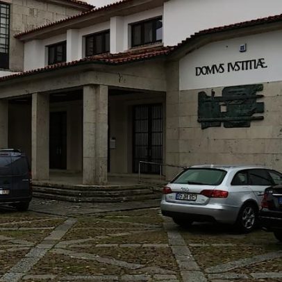 Mulher em prisão domiciliária após esfaqueamento em Valença